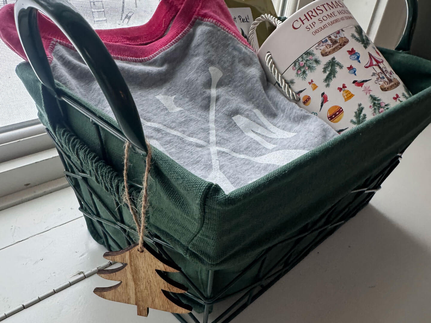 ✨ Kids Holiday Cheer Bundle — Cozy Tee + Craft Pack + Holiday Cocoa ✨